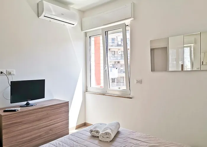 Elisabetta Station * Bari